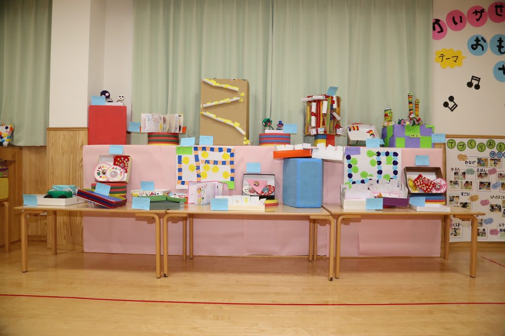 ひまわりこども園制作展の写真